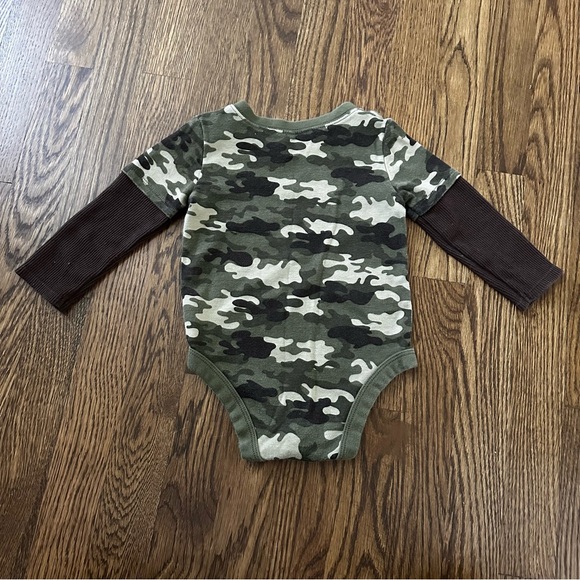 Garanimals camouflage long sleeve bodysuits, size 18M - Picture 2 of 6